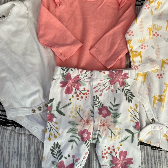 Baby Onesie Lot - Picture 2 of 6